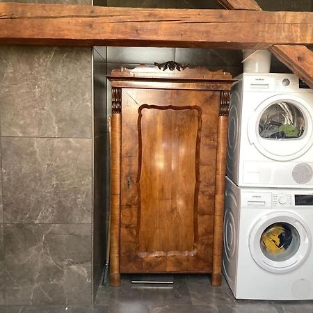 Altbau Zimmer In Anif Bagian luar foto